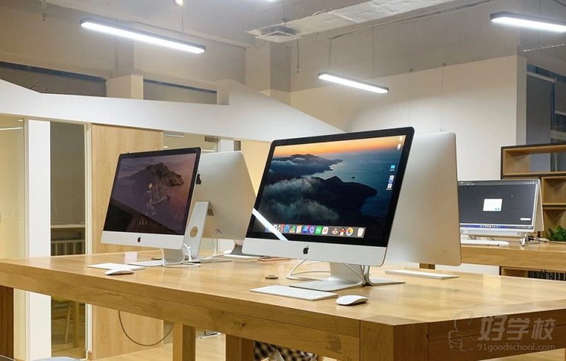 图书馆公共电脑