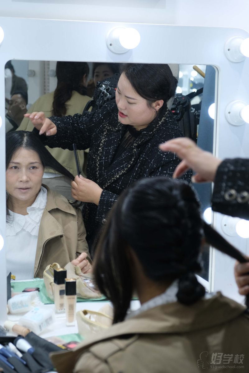 化妆班教学现场