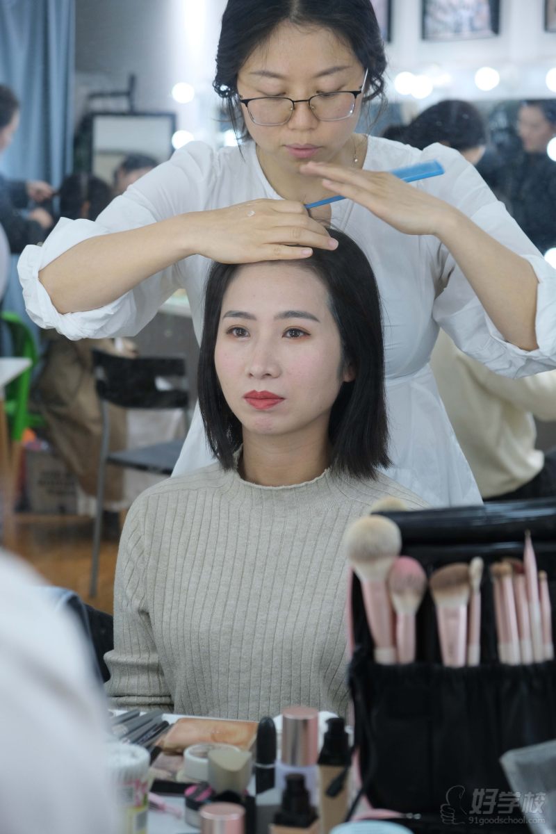 化妆班教学现场