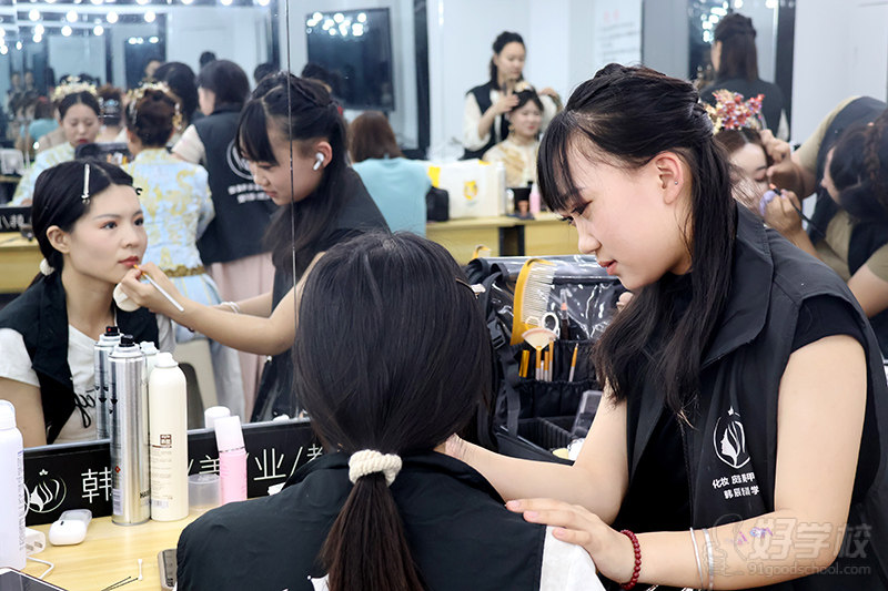 化妆教学现场