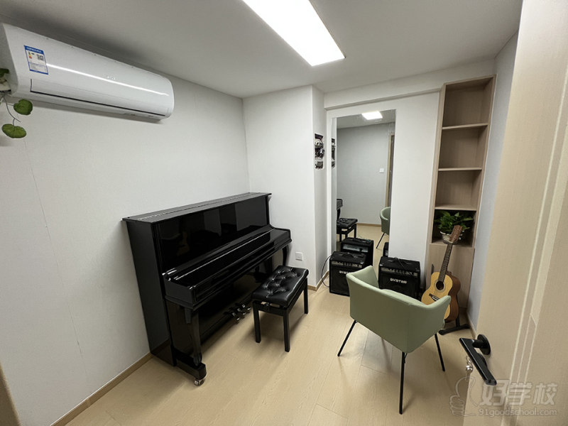 钢琴室