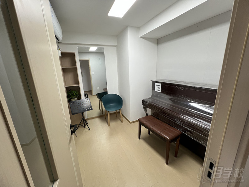 钢琴室