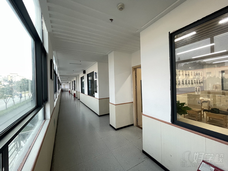 教学楼走廊