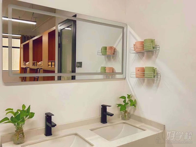 江夏校区宿舍环境