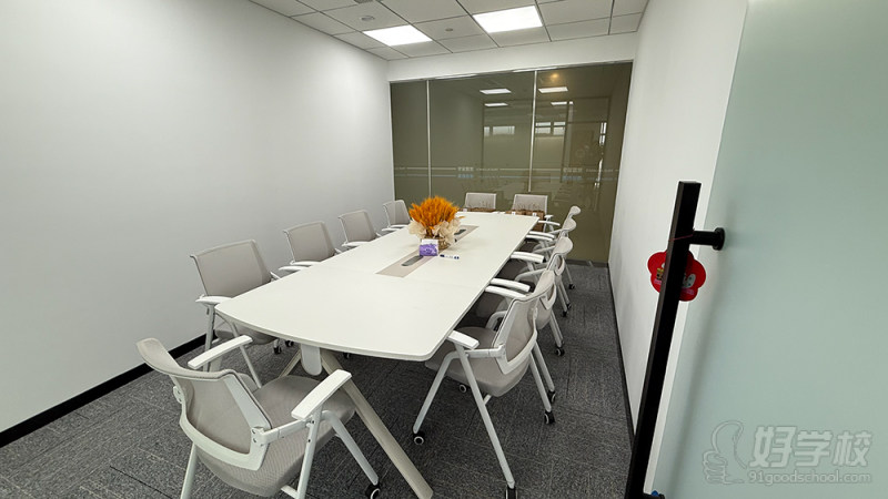 寻语-10人中班教室