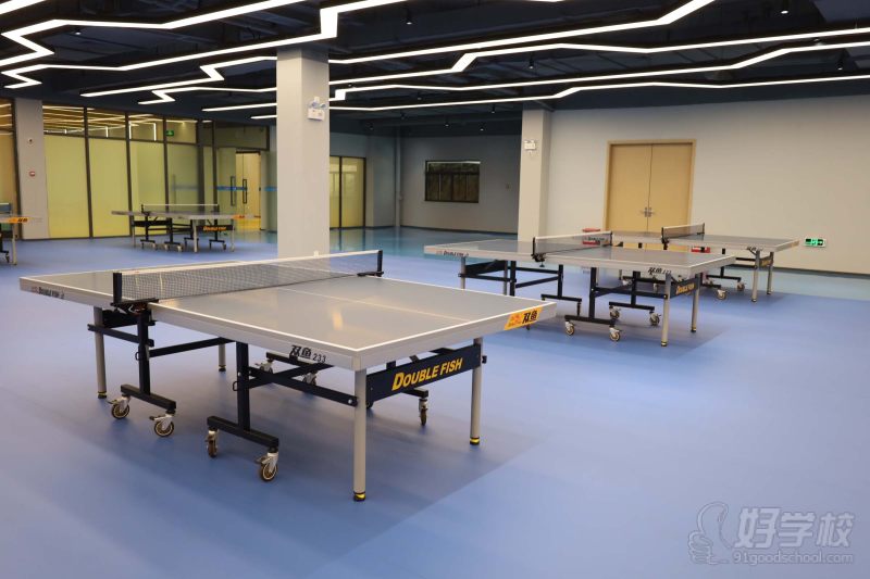 乒乓球室