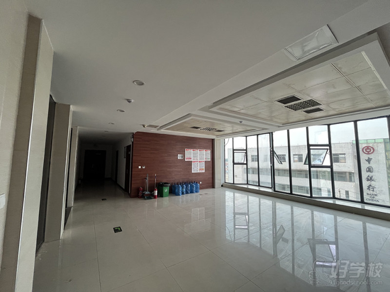 教室大厅