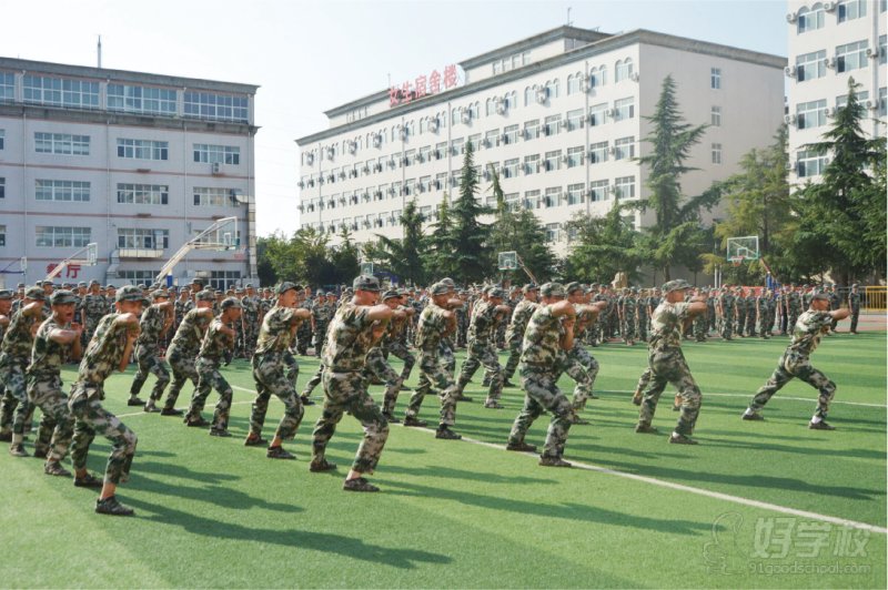 学生军训
