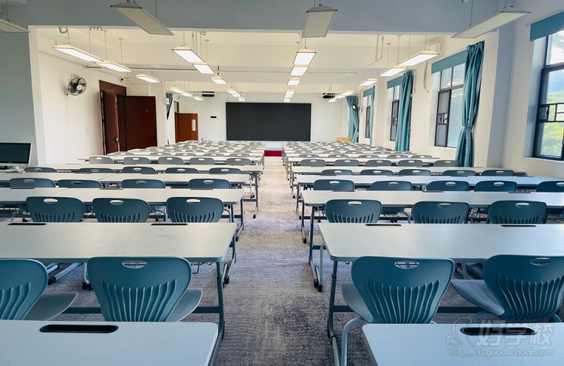 课室