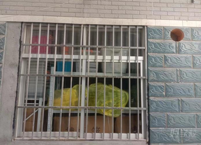 防盗栏杆及通风