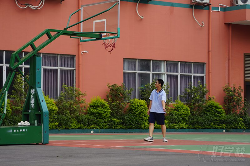 篮球场