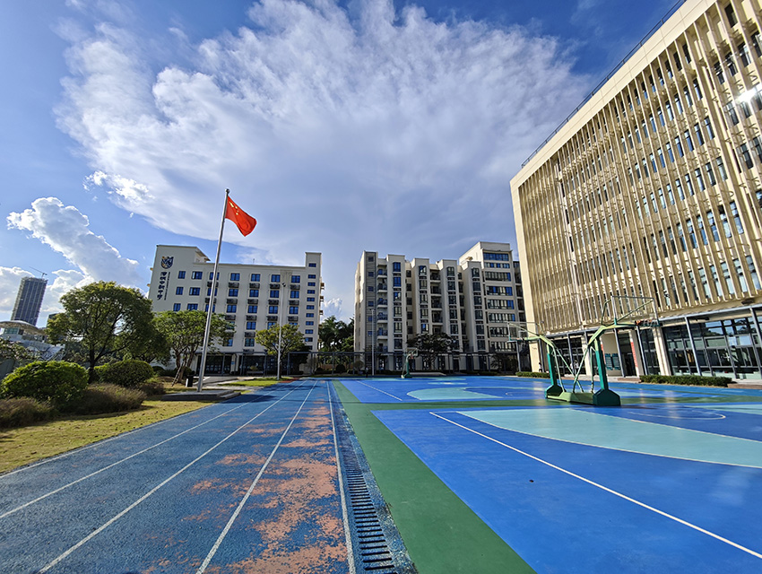 深圳坪山中新高复