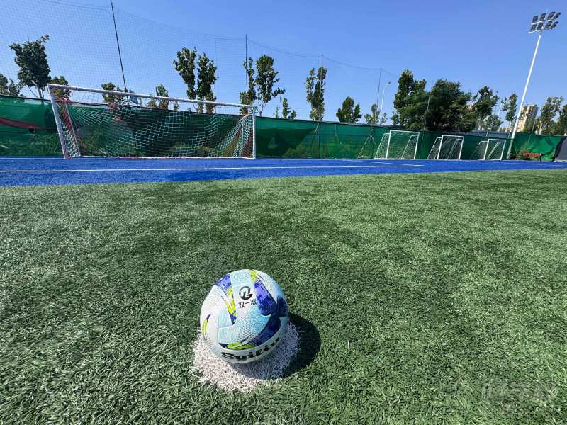 十一人制大门与五人制