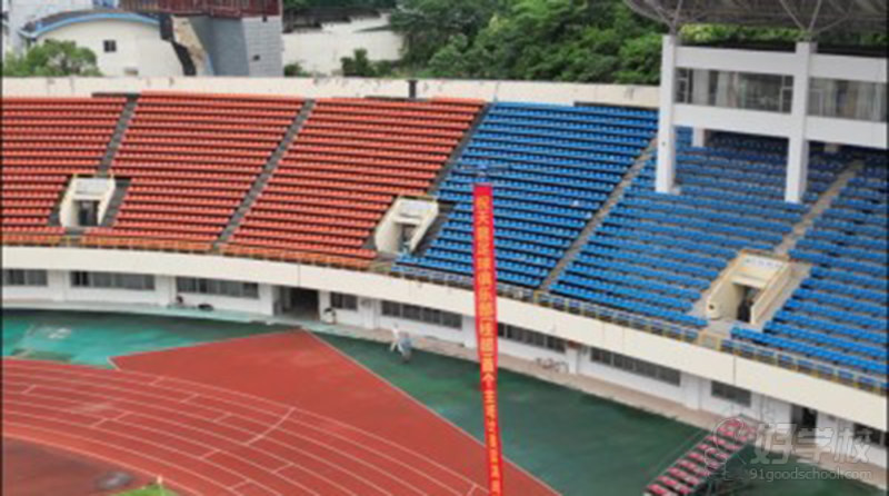 师生参与飞行活动