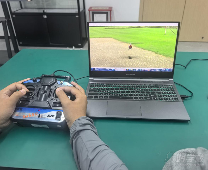 模拟器飞行练习