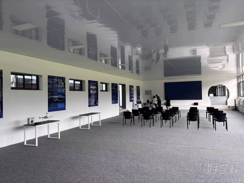 基地室内教学展示区-