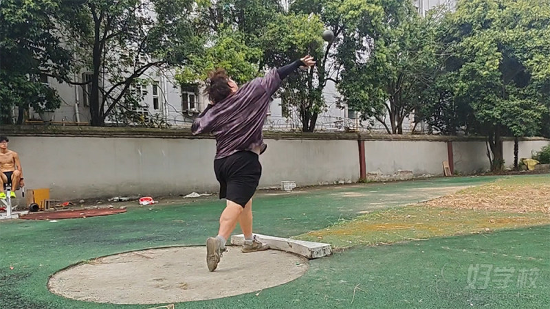 铅球训练