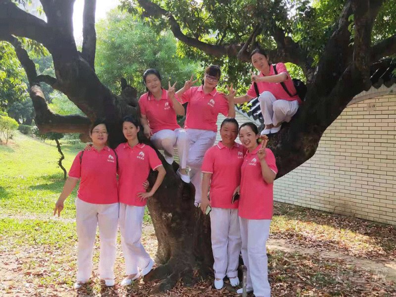 月嫂培训合照
