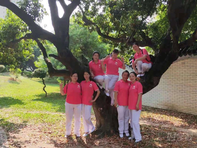 月嫂培训合照