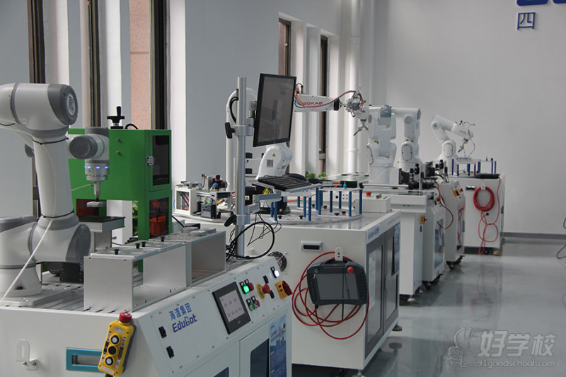 工业机器人设备