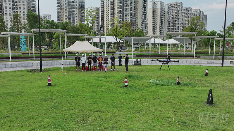 八月实训教学场景远