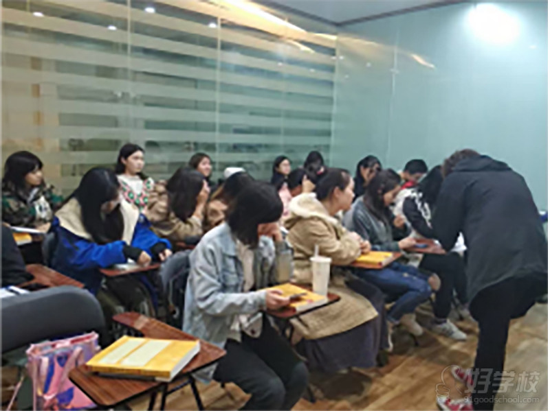 日本留学服务现场