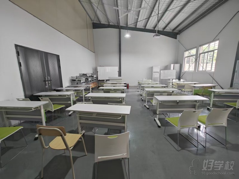 低高压电工教室