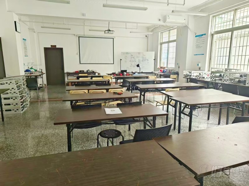 低高压电工教室