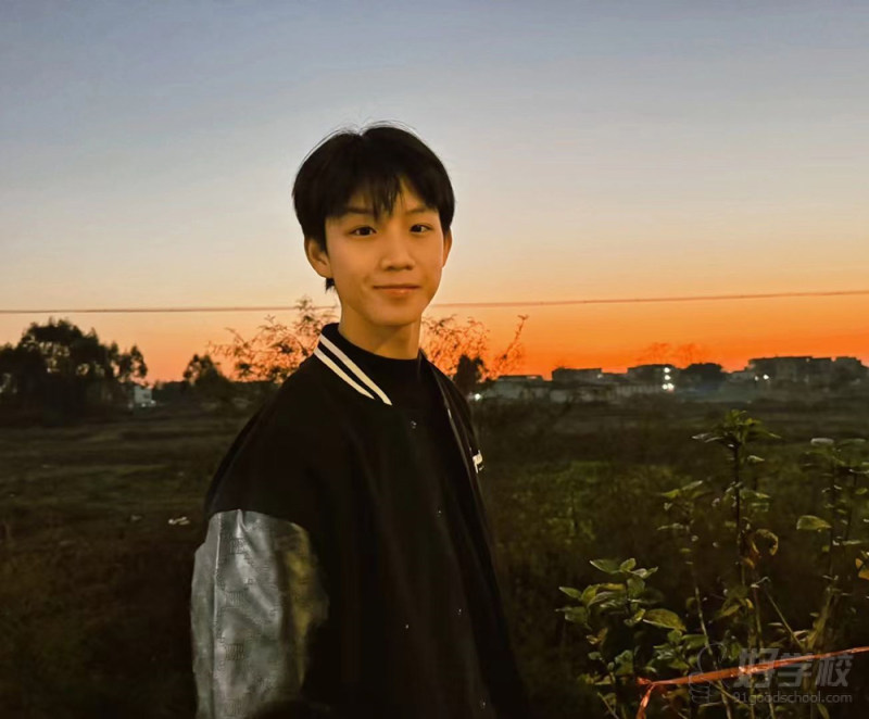 谭振业，青岛艺校，北