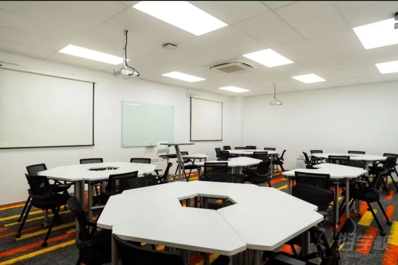 新加坡学校环境