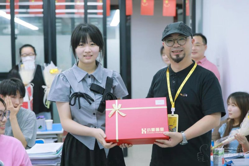 雷雅文--中央美术学