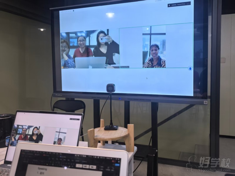 课下老师和雅思考官研