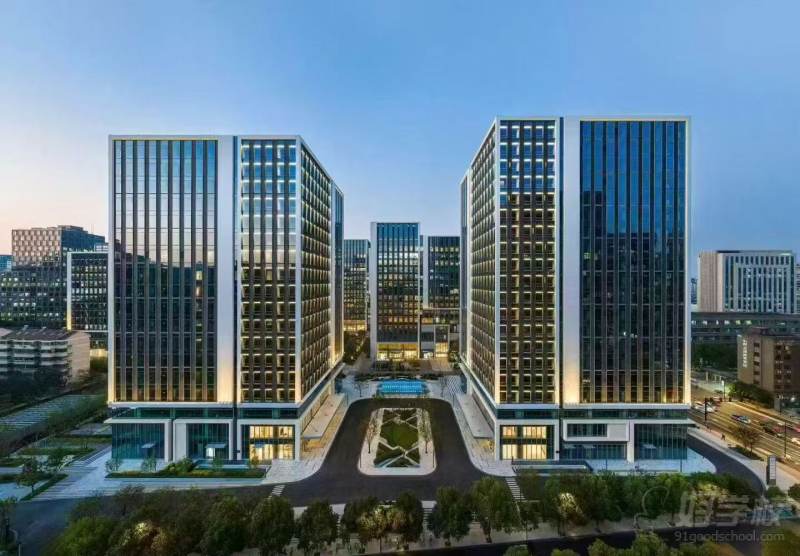 黄龙万科校区外观