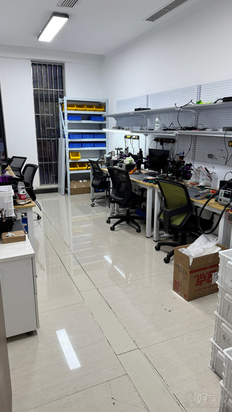 芯片级维修教学区