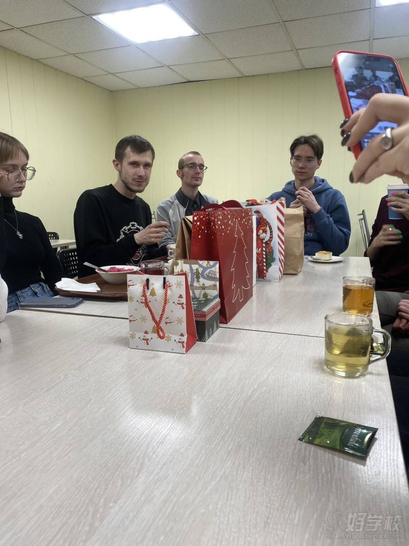 学生入学后和俄罗斯同