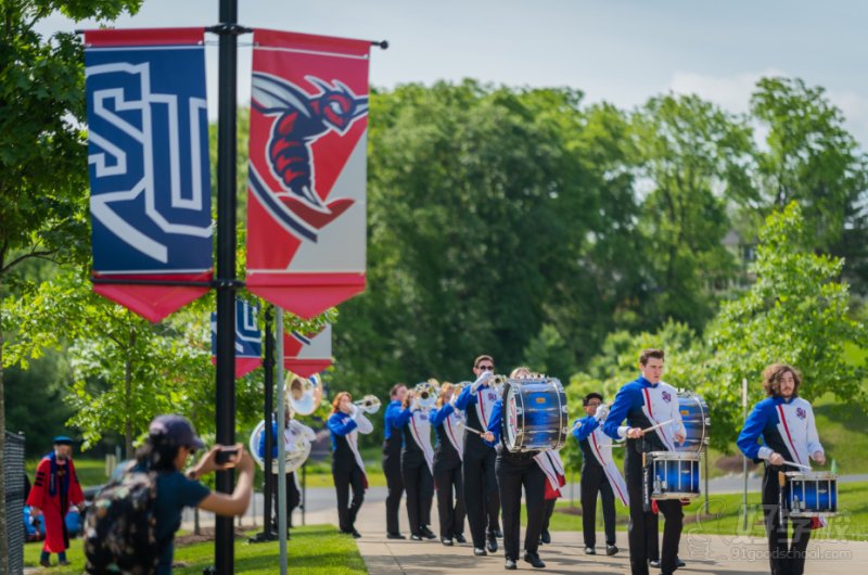 雪兰多大学现场图