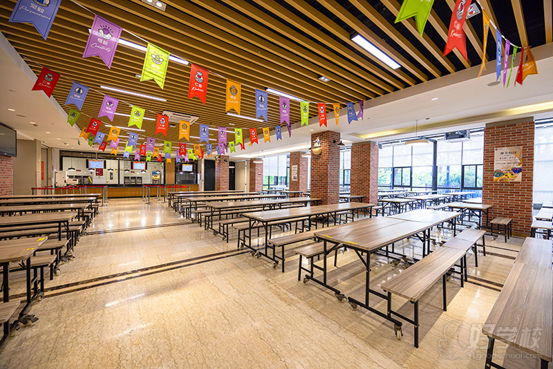 食堂1楼用餐区