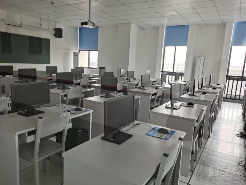 智能制造仿真实训教室