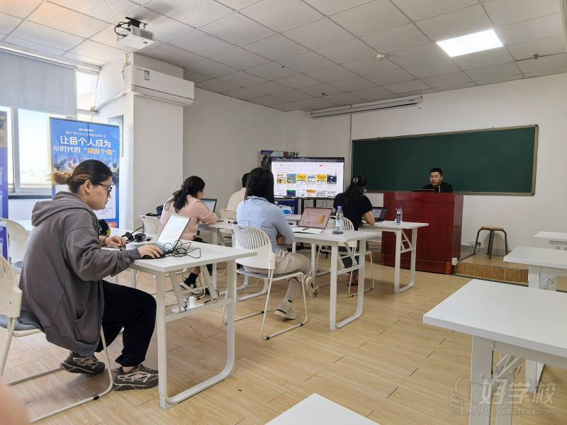 教学场景-小班授课3