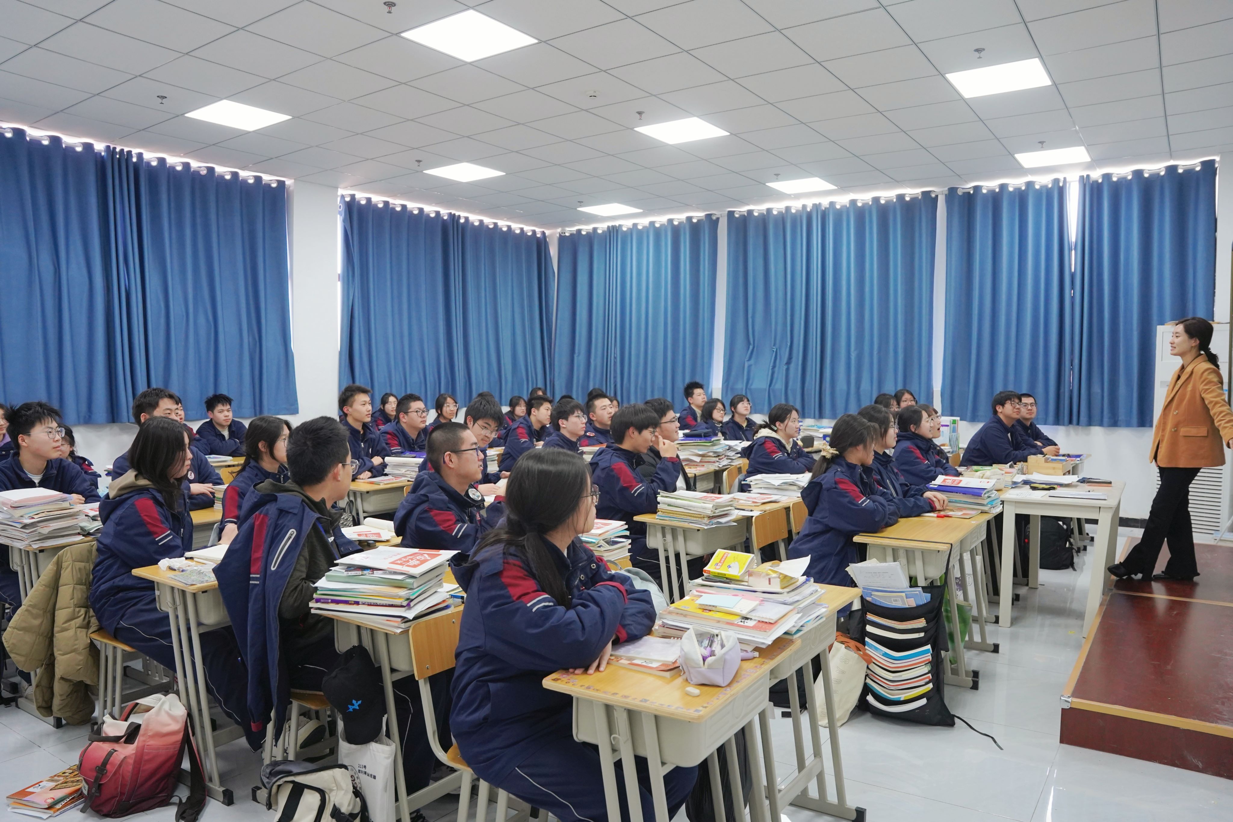 奉贤海浪路总校区