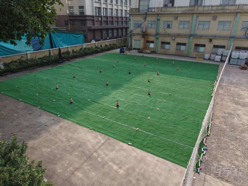 实机飞行-草皮训练场