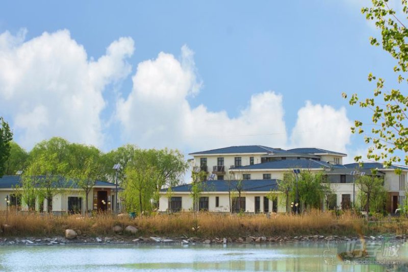 孔献山庄弟子传承基地