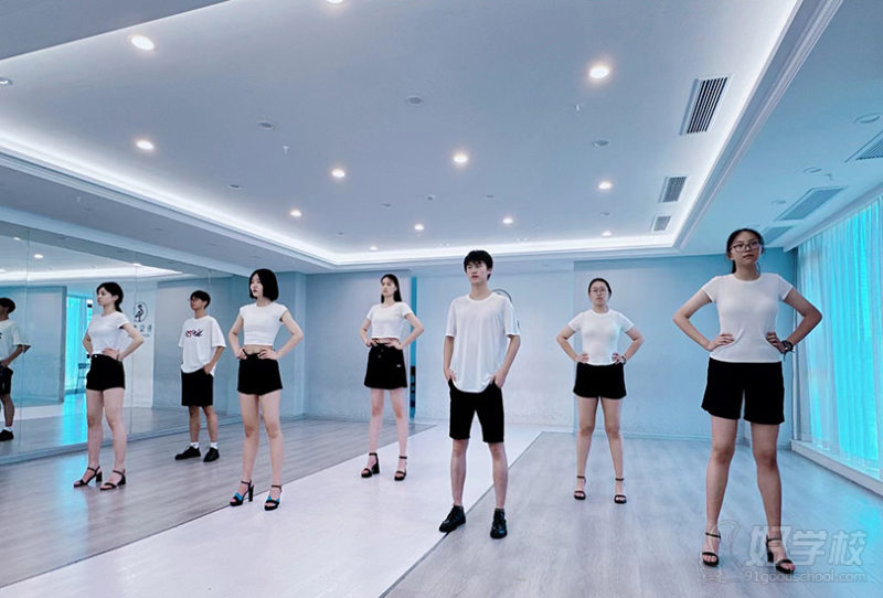 空乘/服表艺考集训教学