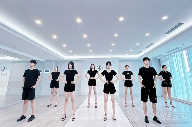 空乘/服表艺考集训教学