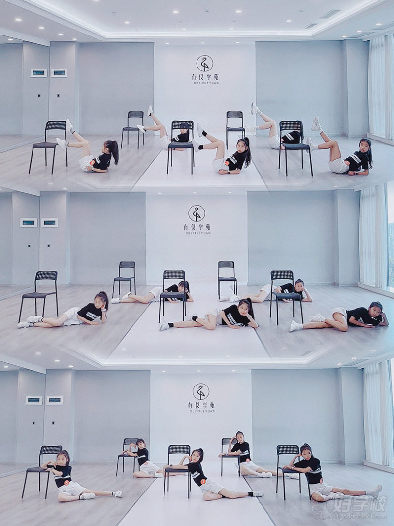 青少年模特教学现场