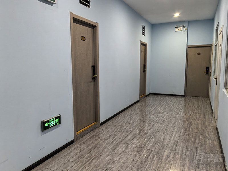 宿舍走廊环境 (2)