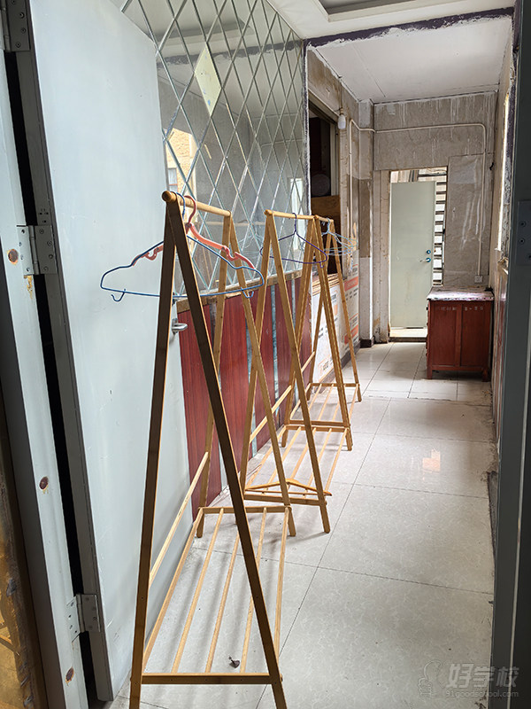 宿舍衣物晾晒区