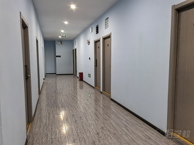 宿舍走廊环境 (1)