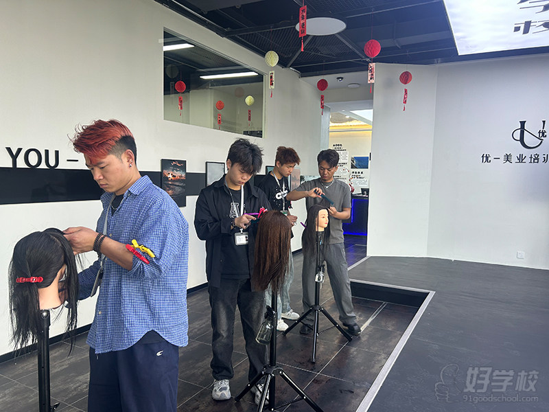 老师指导实操照片1 