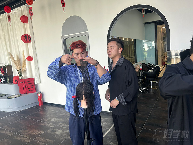 老师指导实操照片2 